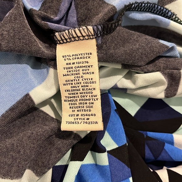 💕Hp💕Eci Maxi skirt - geometric pattern size M - Picture 3 of 3